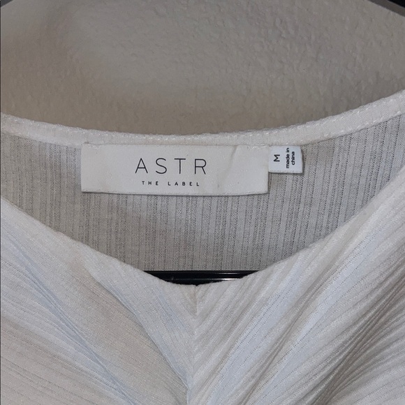 Astr White Cut-Out Long Sleeve Bodysuit - Picture 3 of 5